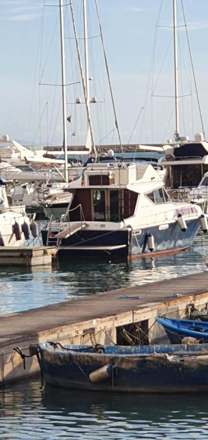 Salerno Yacht Hotel Kültér fotó