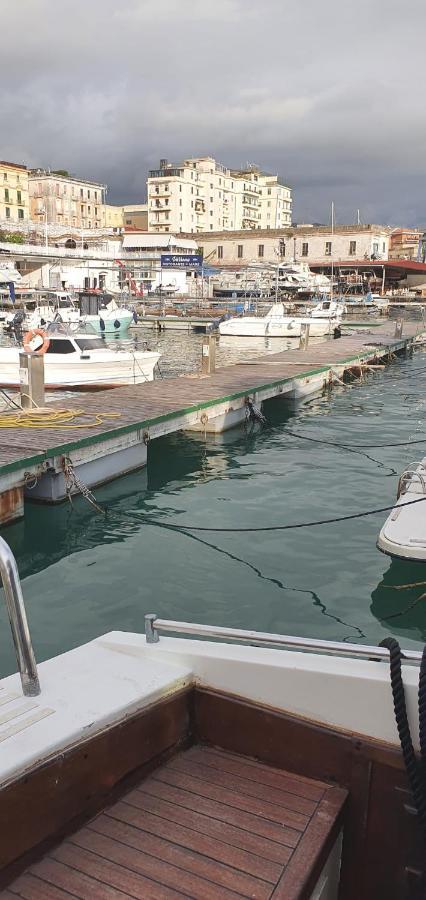Salerno Yacht Hotel Kültér fotó