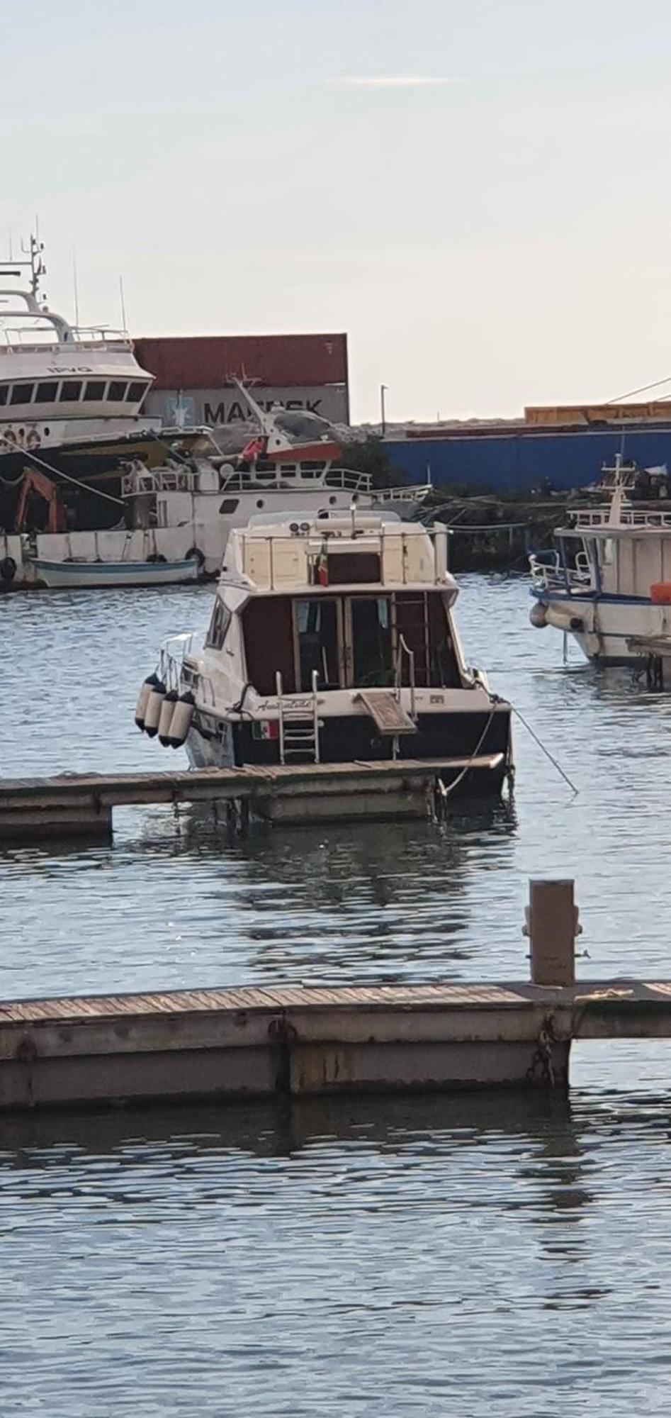 Salerno Yacht Hotel Szoba fotó